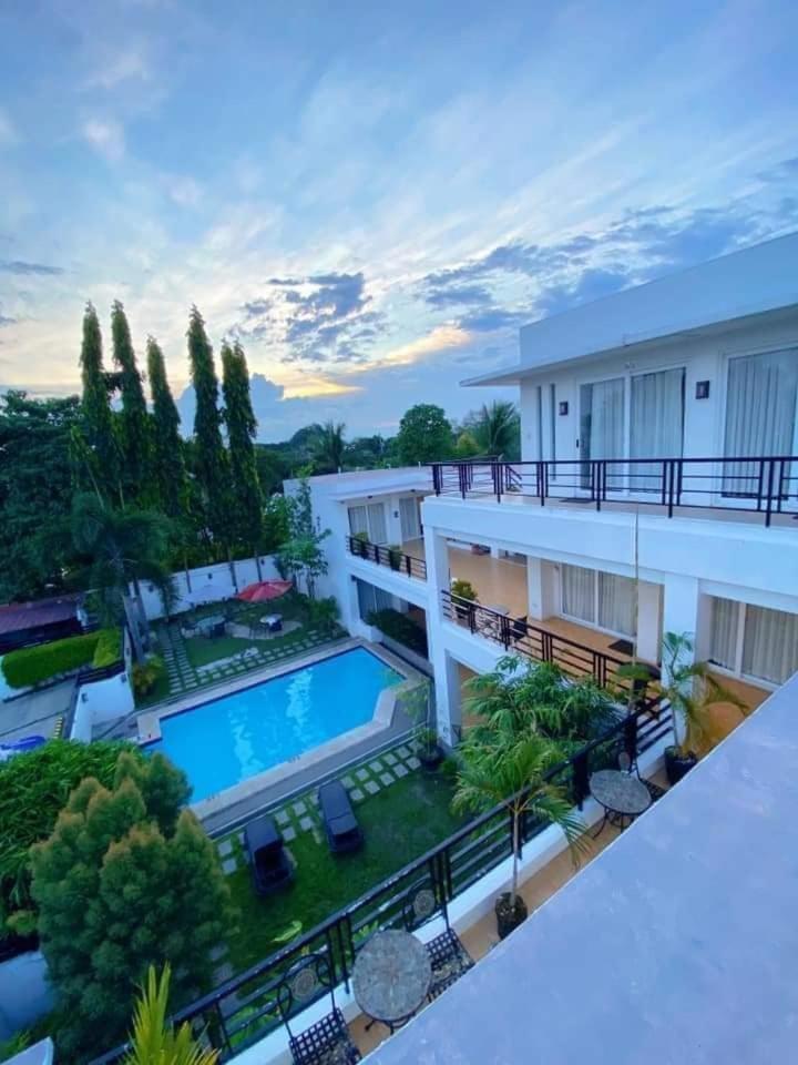 Be-Ing Suites Davao City Extérieur photo